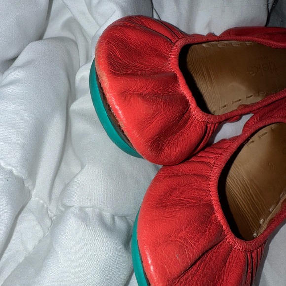 Tieks Coral Size 8 - Picture 2 of 6